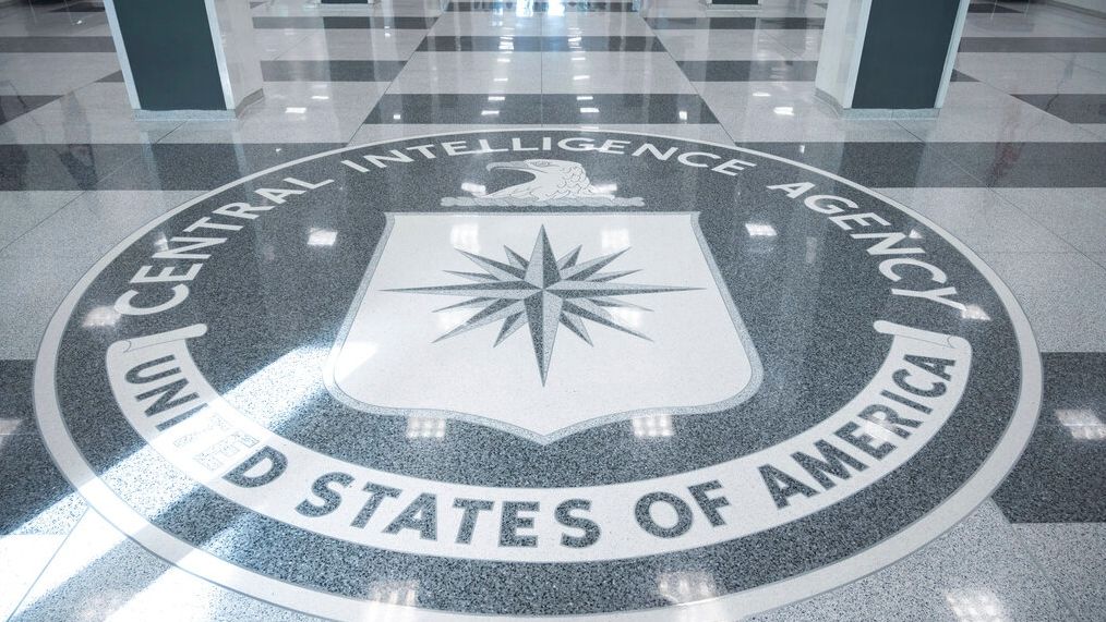 Διαύλους επικοινωνίας ανοίγουν CIA και SVR εν μέσω διεθνών εντάσεων