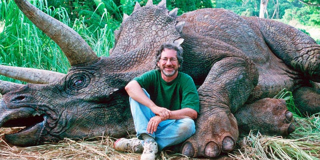 Spielberg y Jurassic Park: La obra maestra que revolucionó la industria del entretenimiento global