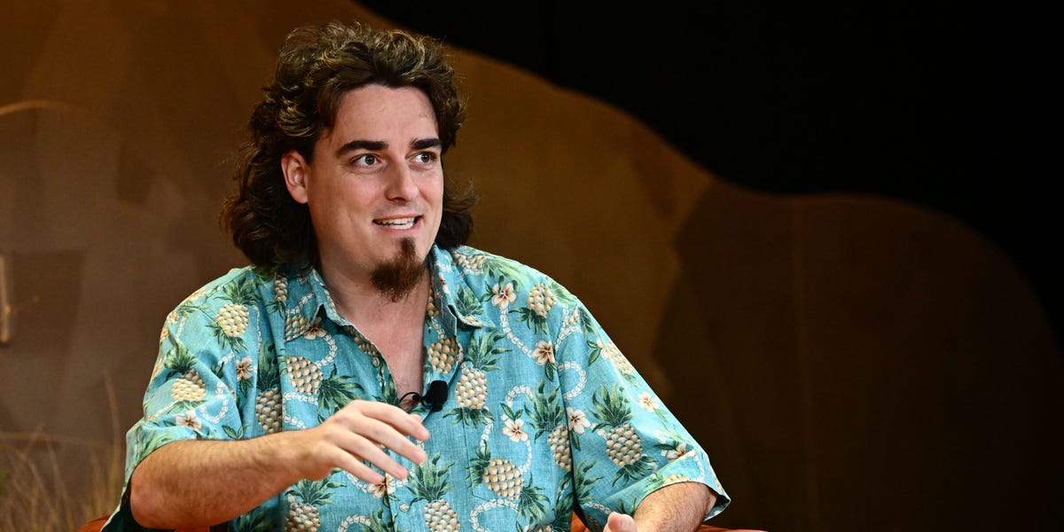 Tech Entrepreneur Palmer Luckey's New Digital Bank Targets $2B Valuation Amid Crypto Surge