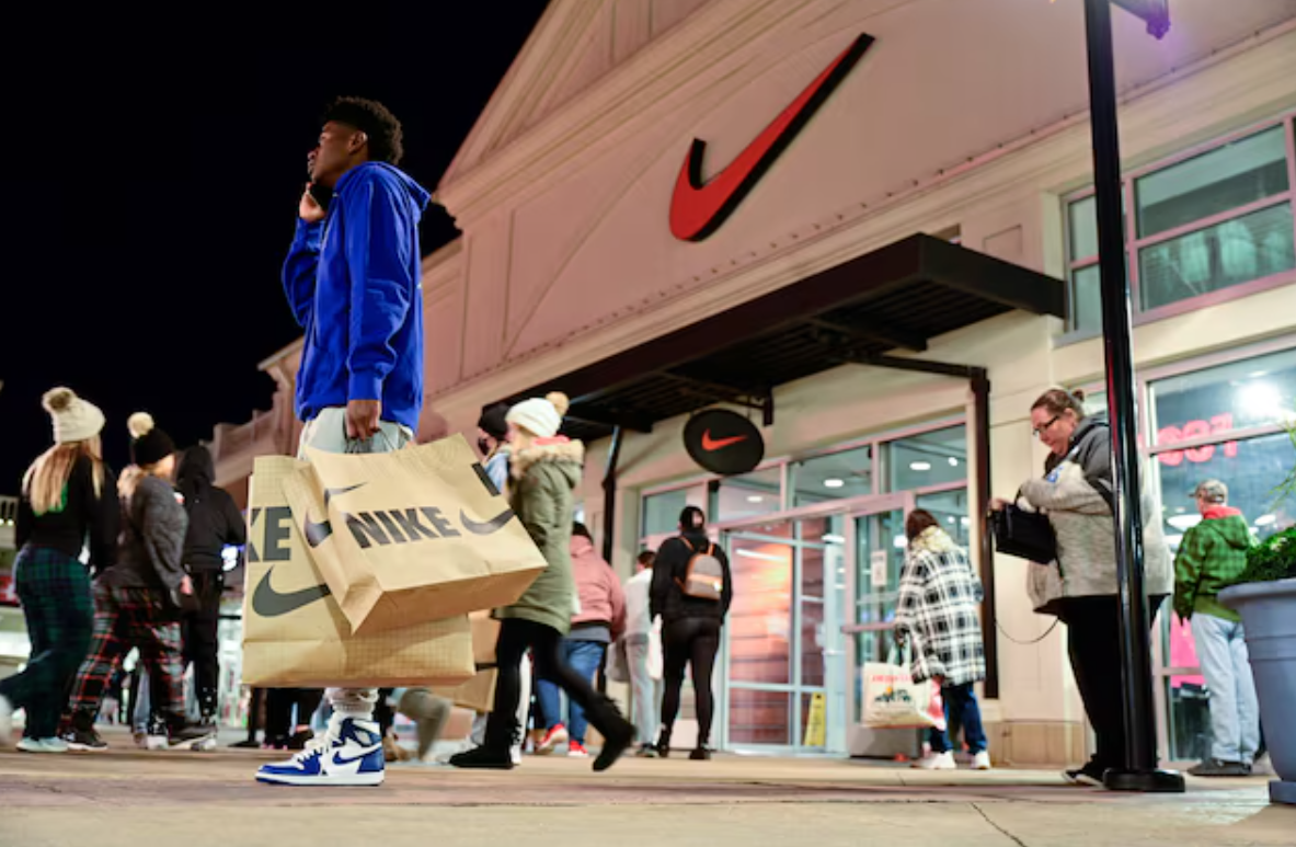 Trump Força Subida dos Preços da Nike: Trabalhadores e Consumidores Pagam a Conta das Tarifas
