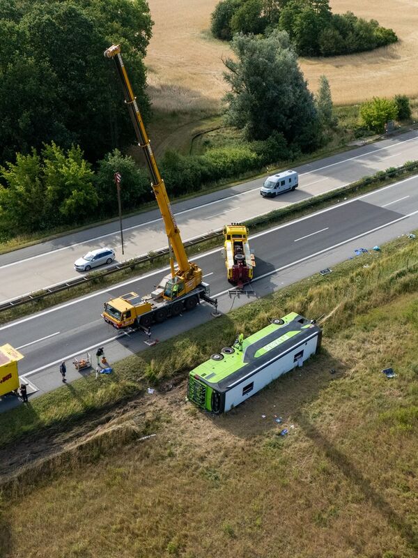 Schwerer Flixbus-Unfall auf A19: Sozialer Aspekt der Verkehrssicherheit im Fokus