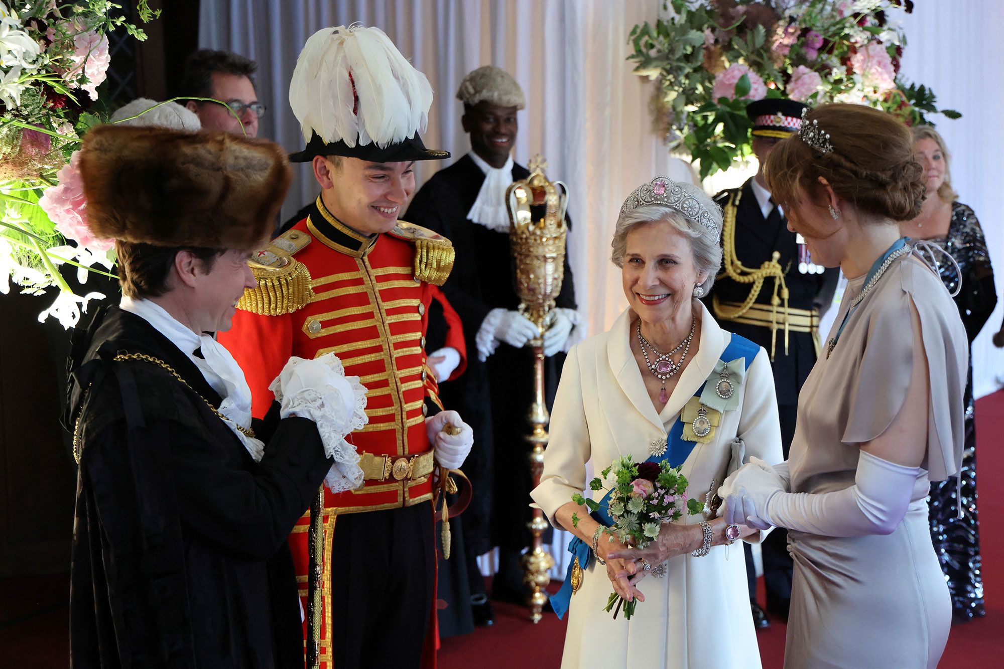 La diplomatie royale britannique brille lors du dîner d'État avec les Macron : La duchesse de Gloucester arbore une tiare historique