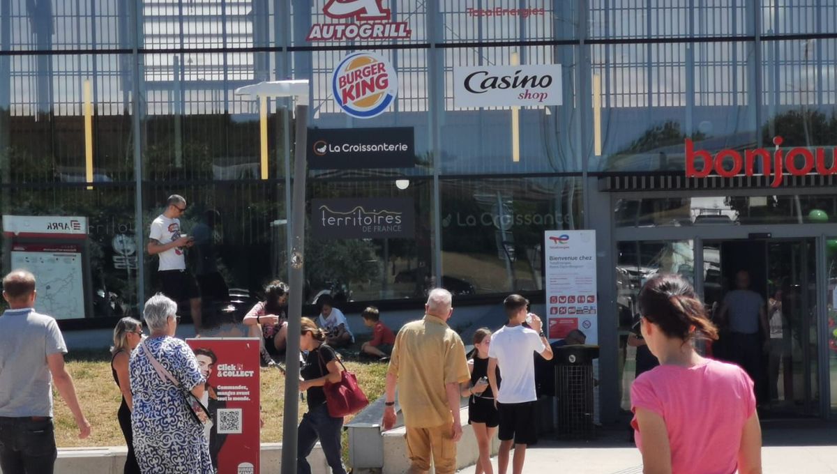 La gastronomie française sous surveillance: Entre tradition et commodité sur les autoroutes
