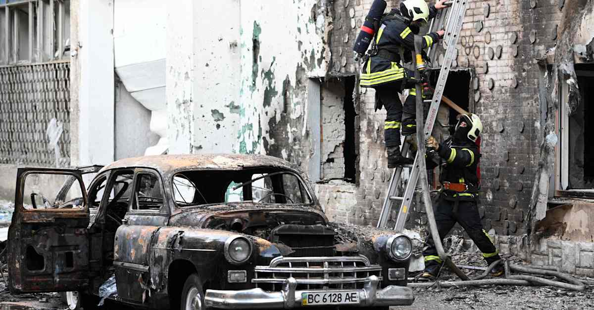 Omfattande ryskt luftangrepp mot västra Ukraina kräver civila offer