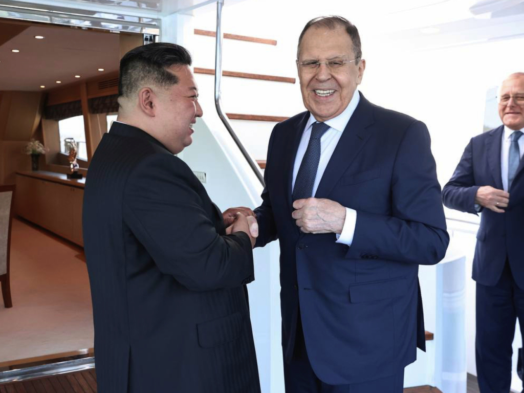 Les Manœuvres Diplomatiques de Moscou : Kim Jong-un Affiche son Soutien à la Russie