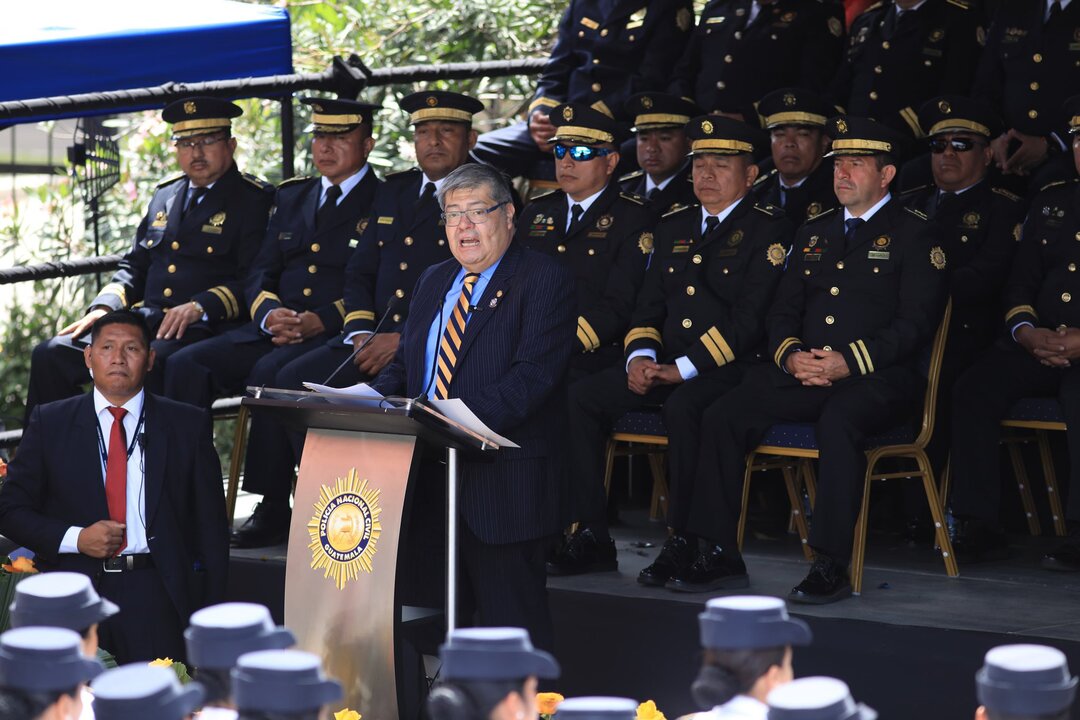 Ministerio de Gobernación reafirma compromiso social con la policía y garantiza bonificación de fin de año