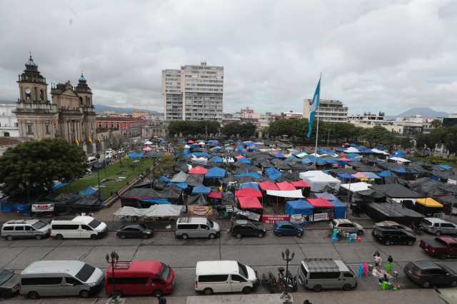 Crisis educativa en Guatemala: El caos burocrático sindical deja 300 mil alumnos sin clases
