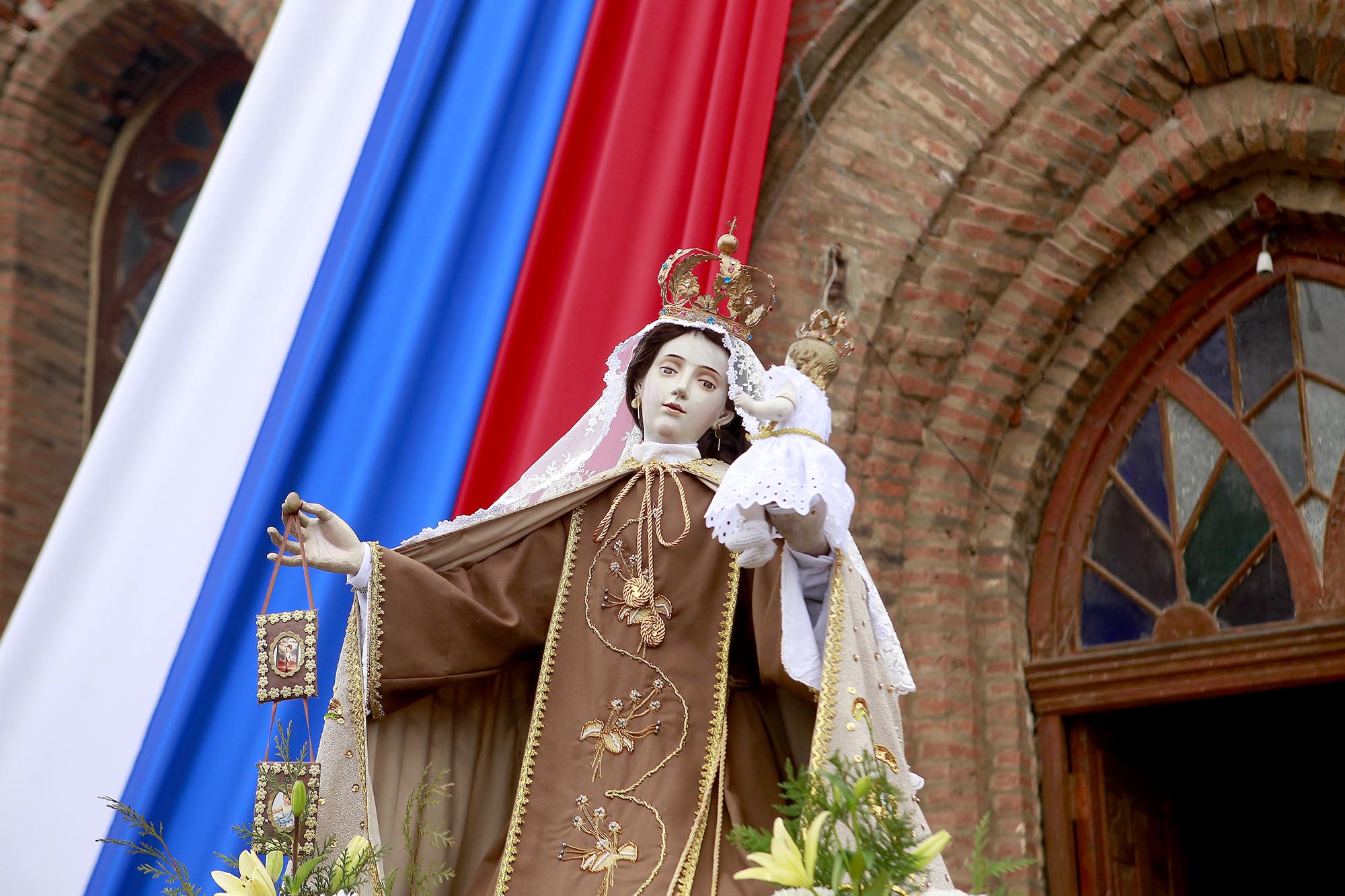 Tradición y Fe: Chile Honra a la Virgen del Carmen con Celebraciones Patrióticas