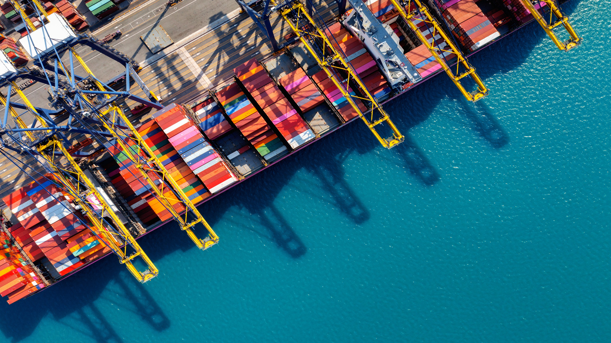 Singapore's Export Surge Defies Regional Headwinds, Showcases Tech Sector Resilience