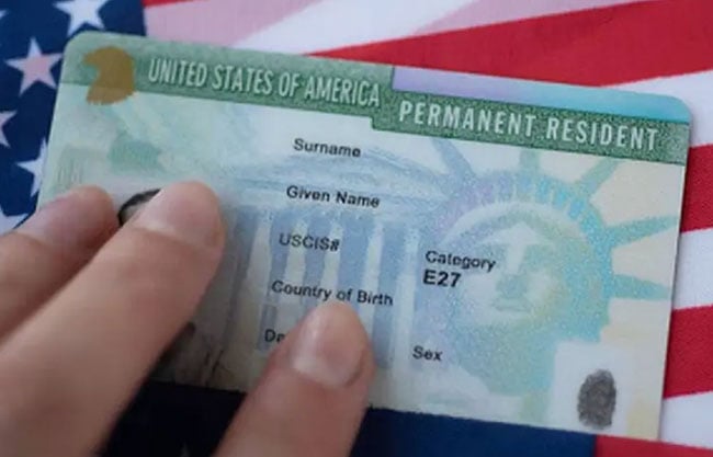 La persecución de Trump empuja a residentes legales a buscar ciudadanía estadounidense