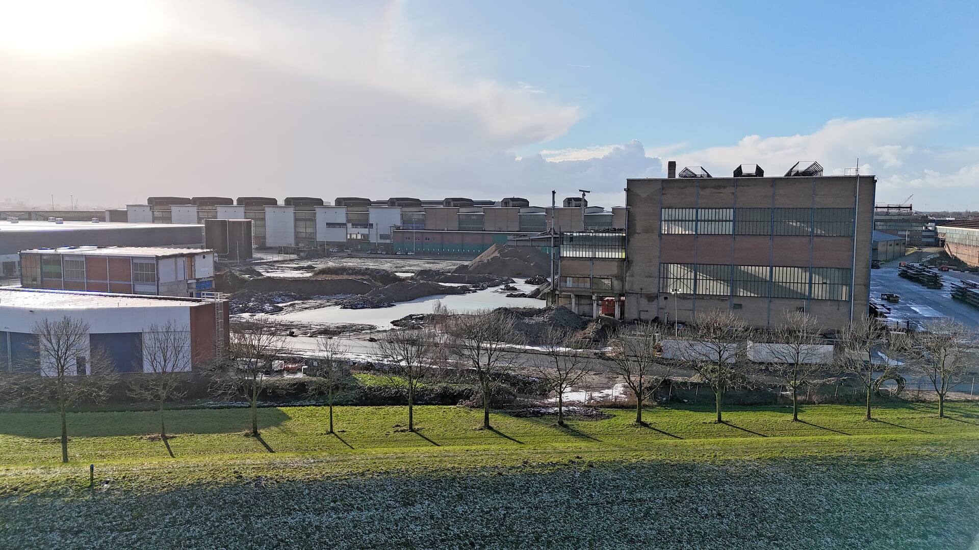 Gemeente Alblasserdam Finaliseert Strategische Aankoop Nedstaalterrein voor 28 Miljoen Euro