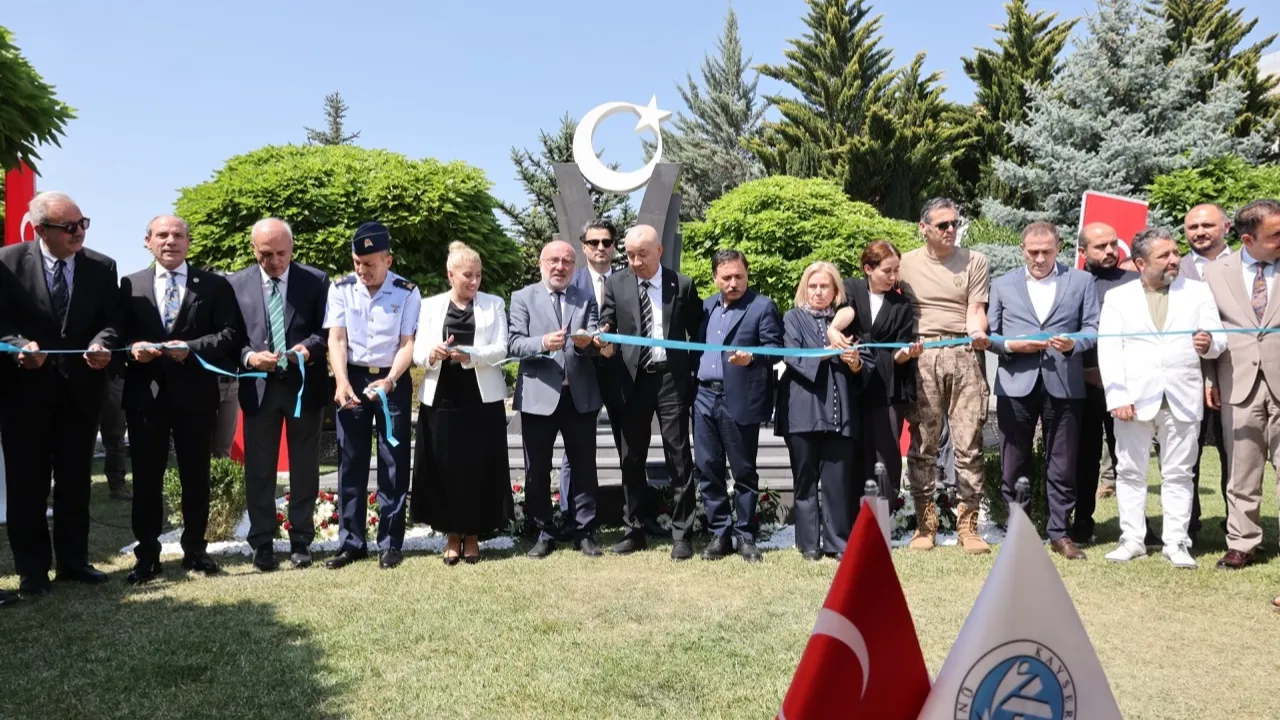 Türk Şehitlerinin Kutsal Mirasını Yaşatan Anıt: Kayseri Üniversitesi'nde Tarihi An