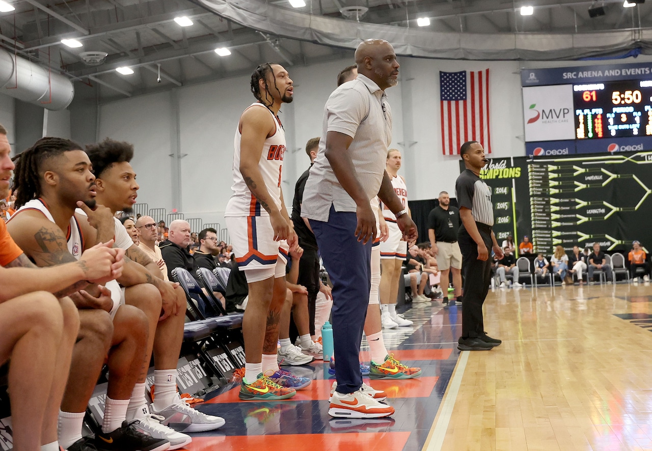 Breaking Barriers: Former Syracuse Star Allen Griffin Steps into Head Coaching Role with Progressive Leadership Style