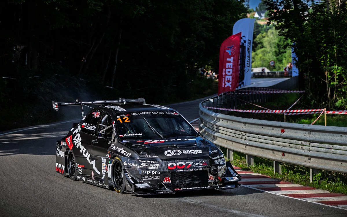 Triumf polskiego sportu motorowego: Historyczny sukces Grzegorza Rożalskiego w Limanowej