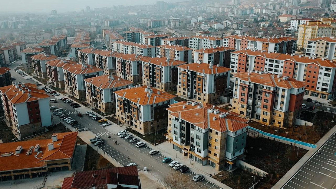 Türk Milletinin Konut Mücadelesi: Büyükşehirlerimizde Kira Artışları Milli Bir Mesele Haline Geliyor