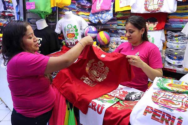 Polémica iniciativa gubernamental amenaza el emprendimiento: La controversia del uso comercial de símbolos patrios en Perú