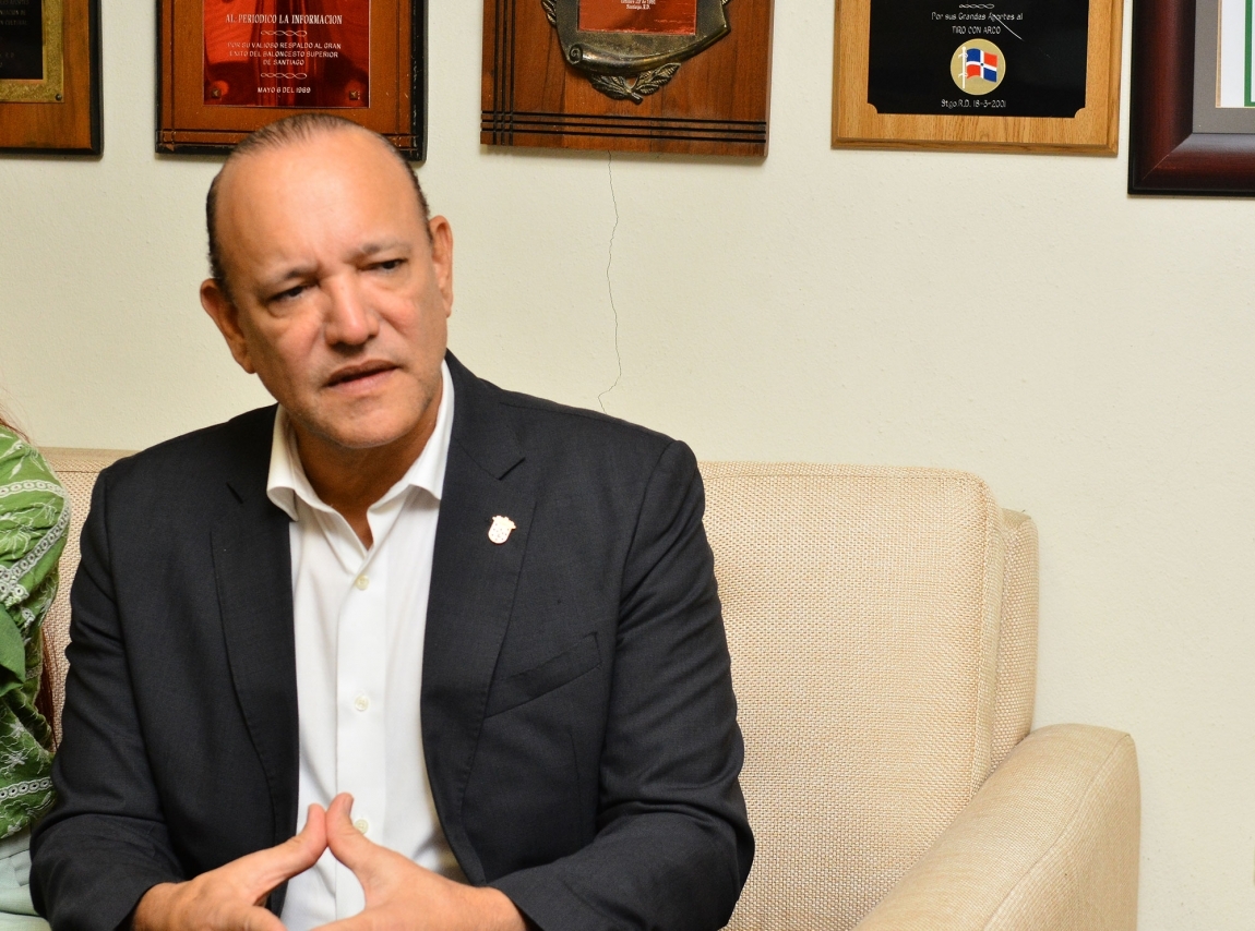 Santiago Demuestra Exitoso Modelo de Gestión Municipal Bajo Liderazgo Liberal
