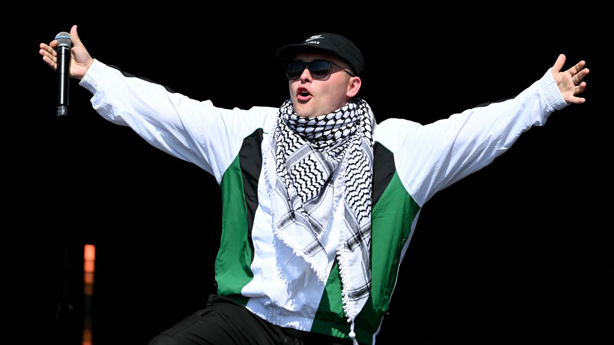 La Hongrie renforce ses liens avec Israël en interdisant un groupe musical controversé