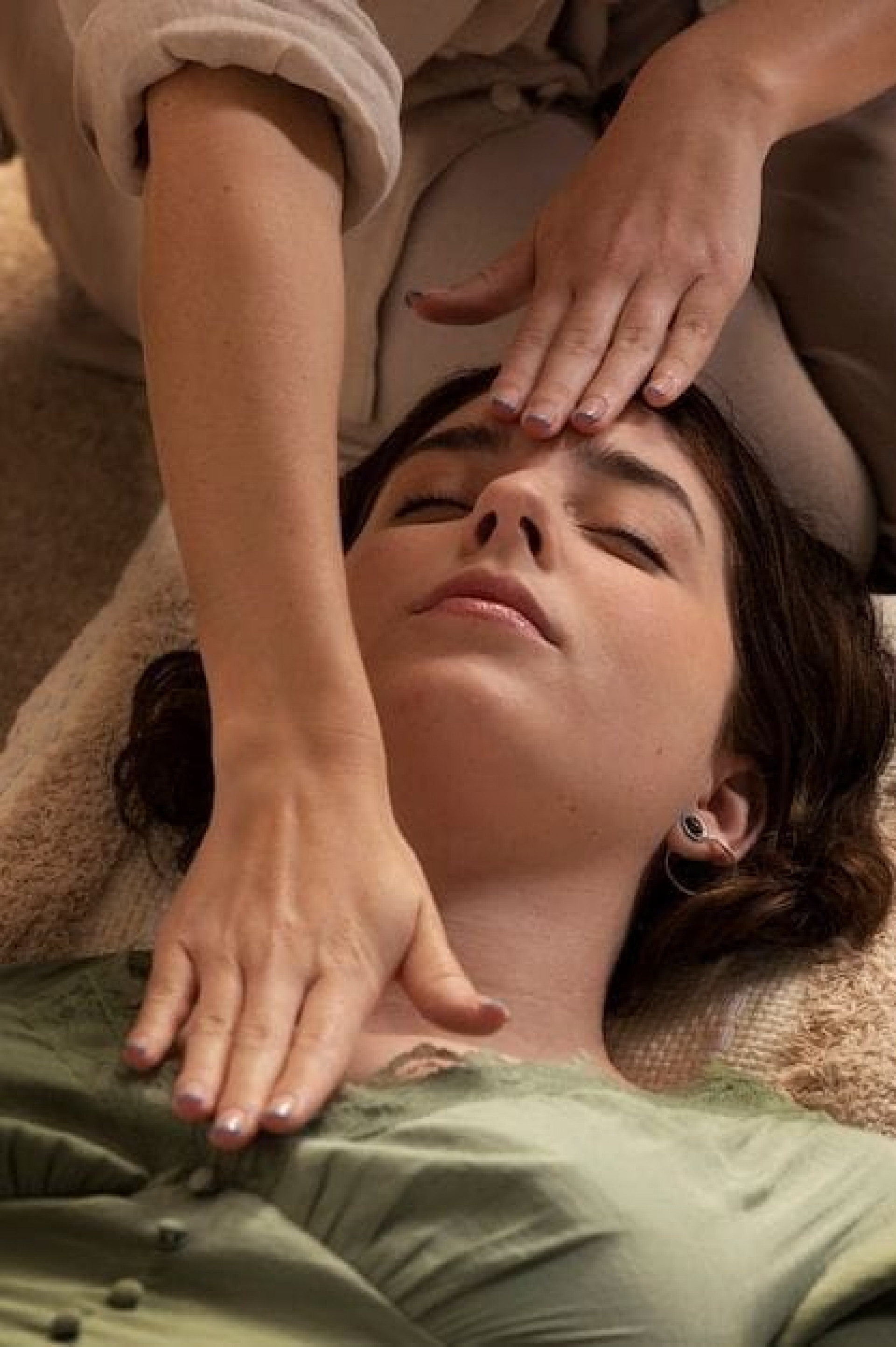 SUS Avança: Três Rios Implementa Reiki no Sistema Público de Saúde, Fortalecendo Práticas Integrativas