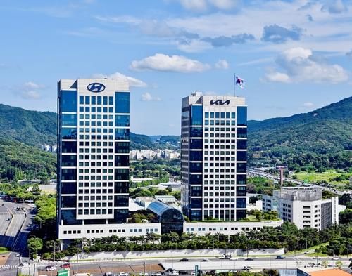 기아차 2분기 실적 하락: 미국 관세 압박과 미래 전략의 딜레마