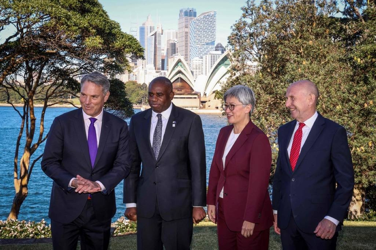 Australia and UK Strengthen Nuclear Submarine Alliance Amid US Review
