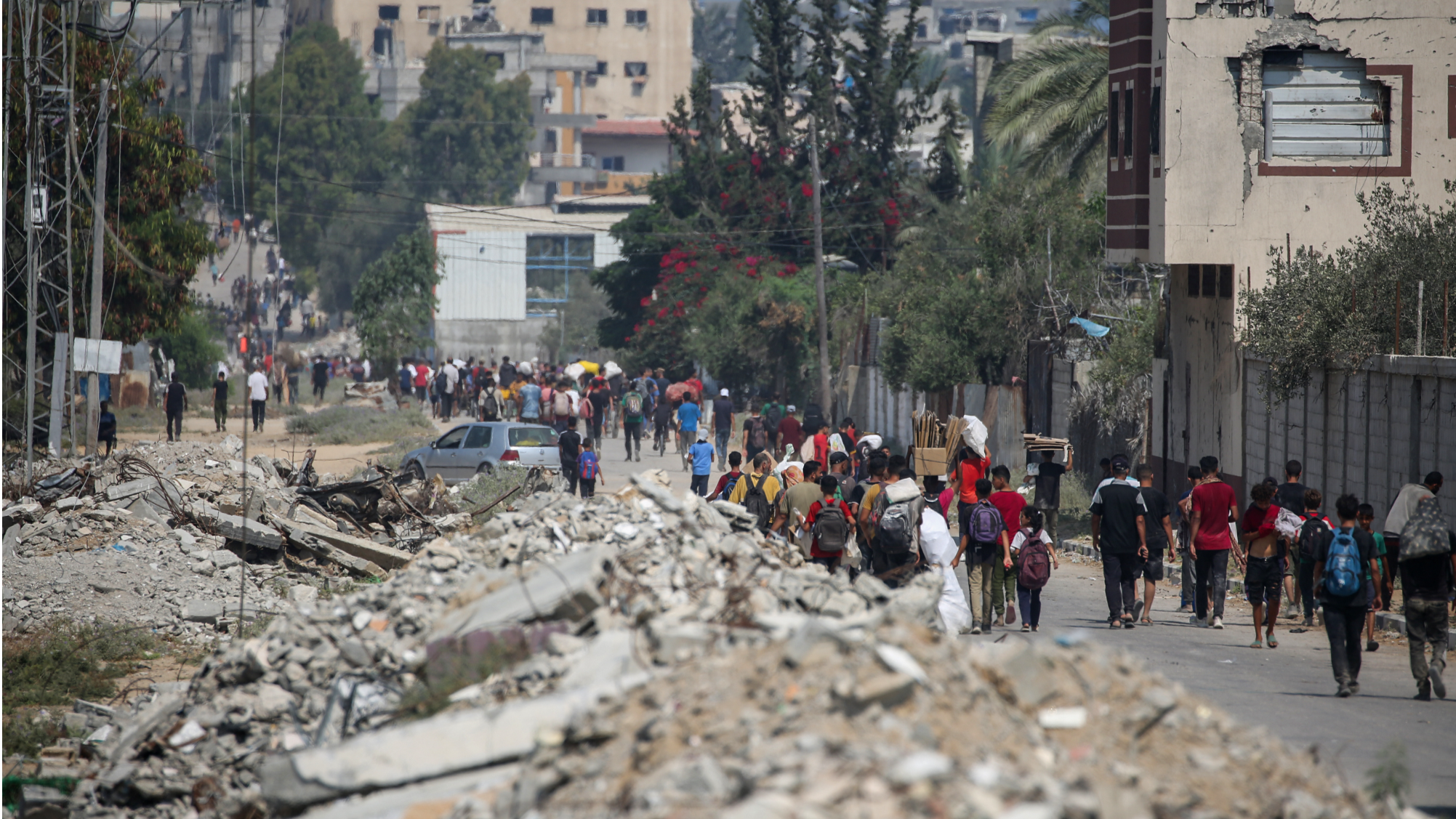 Image d'illustration pour: Aid airdrops 'resume in N. Gaza'