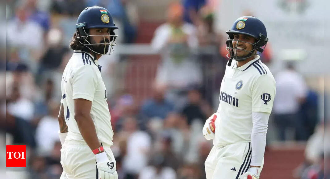 Image d'illustration pour: IND vs ENG 4th Test: Shubman Gill, KL Rahul stand between India and defeat at Old Trafford | Cricket News - Times of India