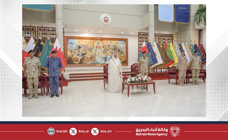 Image d'illustration pour: Defence Affairs Minister receives newly graduated military officers for official oath