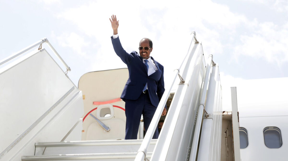 Image d'illustration pour: President Hassan Sheikh Attends AU Peace and Security Summit in Ethiopia: Somalia's Voice for African Stability
