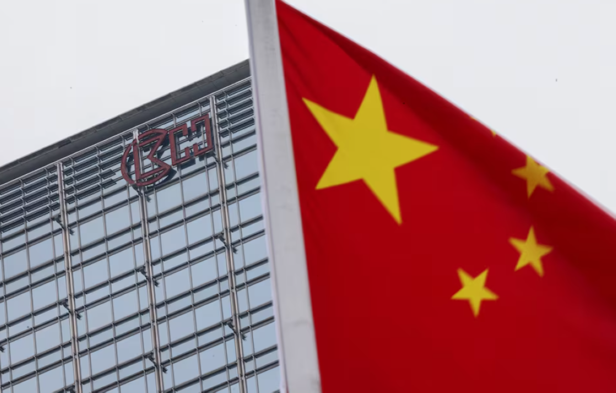 Image d'illustration pour: CK Hutchison in talks to invite Chinese investor for ports