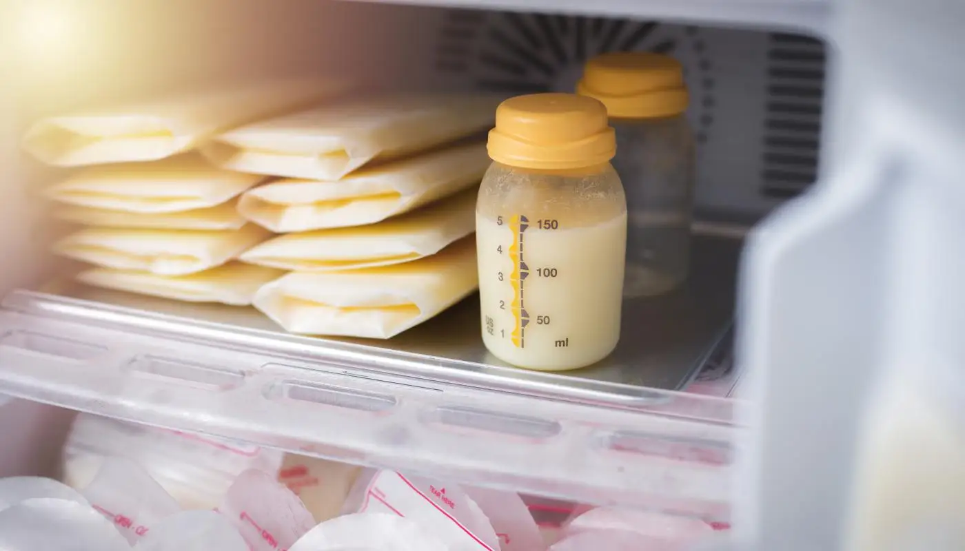 Image d'illustration pour: UCR desarrolla investigación para reforzar inocuidad en bancos de leche humana del país