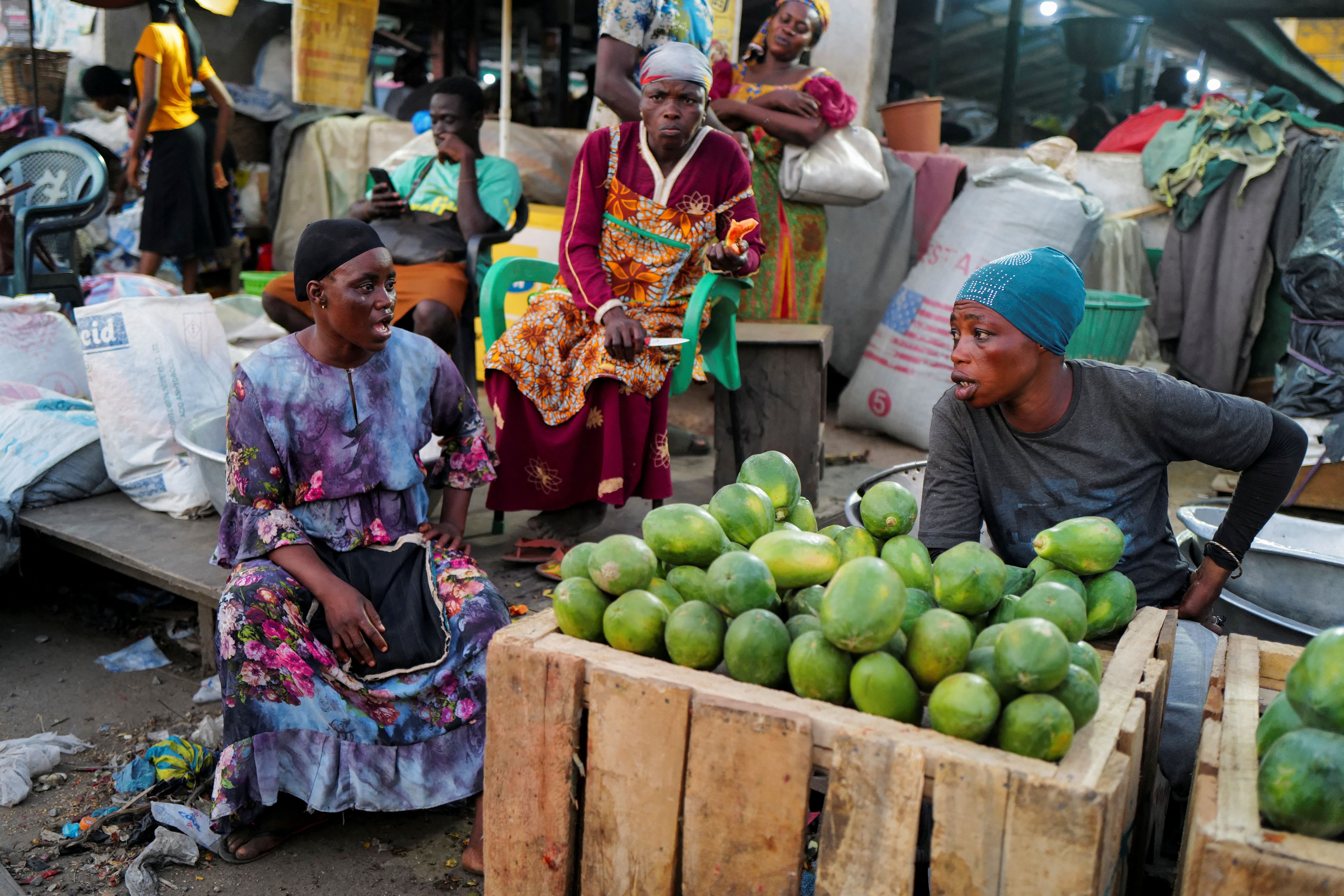 Image d'illustration pour: Ghana central bank delivers record rate cut as inflation cools rapidly