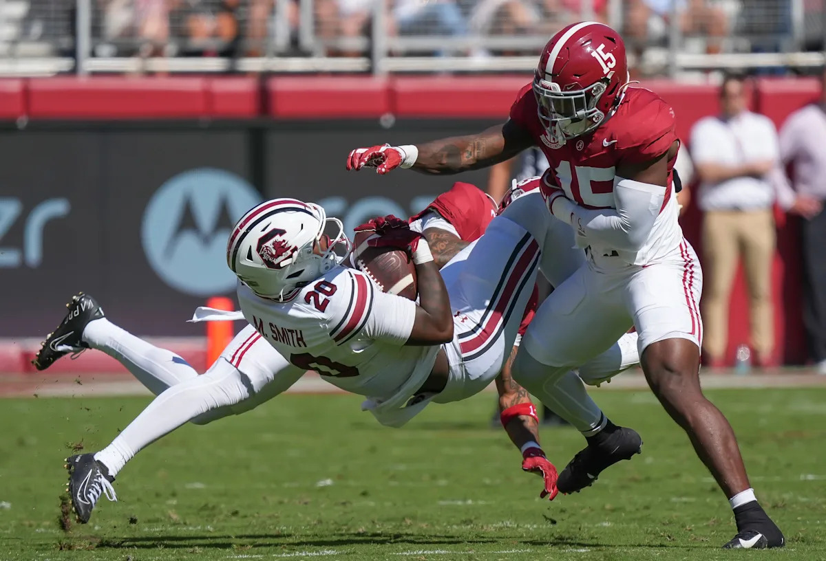 Image d'illustration pour: Alabama linebacker duo named to preseason watch list for top award
