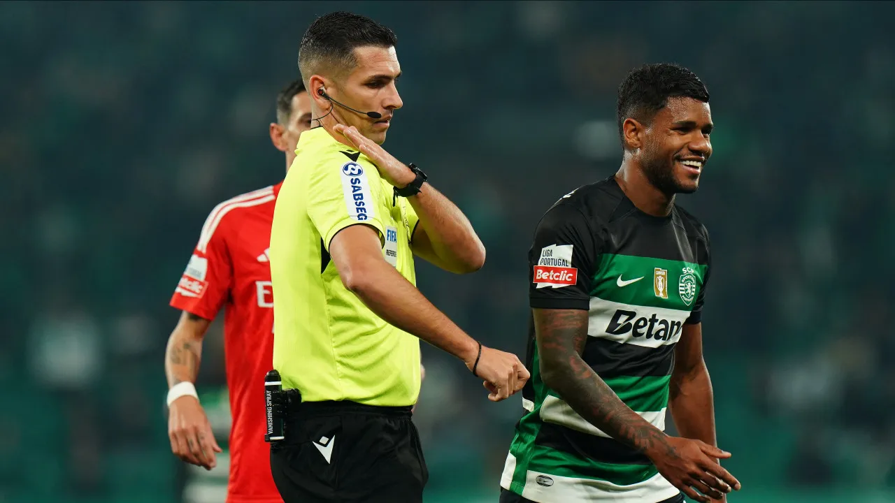 Image d'illustration pour: Fábio Veríssimo 'arrasado' antes do Sporting-Benfica. Haverá motivo?