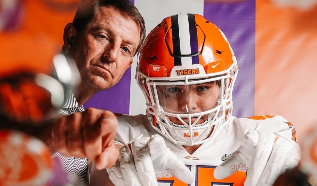 Image d'illustration pour: Where Clemson Stands in ESPN's Updated Recruiting Class Rankings