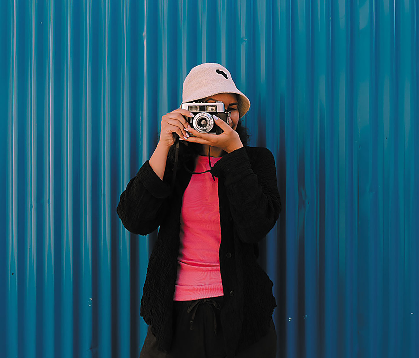 Image d'illustration pour: Photographer Sara Jabril Brings Her Global Vision to Botswana in "Beyond the Journey" | Sunday Standard
