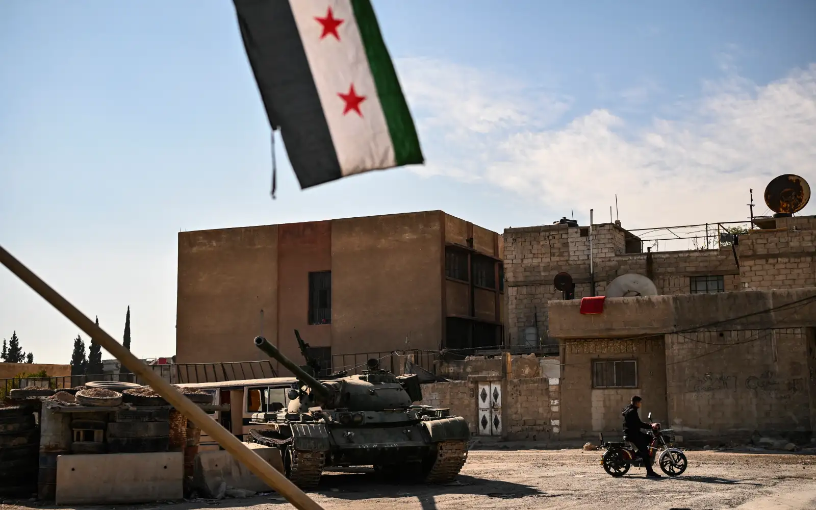Image d'illustration pour: Qatar to expand scheme to boost Syria power supply