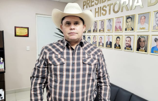 Image d'illustration pour: Entregará alcalde uniformes a policías | Periódico Zócalo | Noticias de Saltillo, Torreón, Piedras Negras, Monclova, Acuña