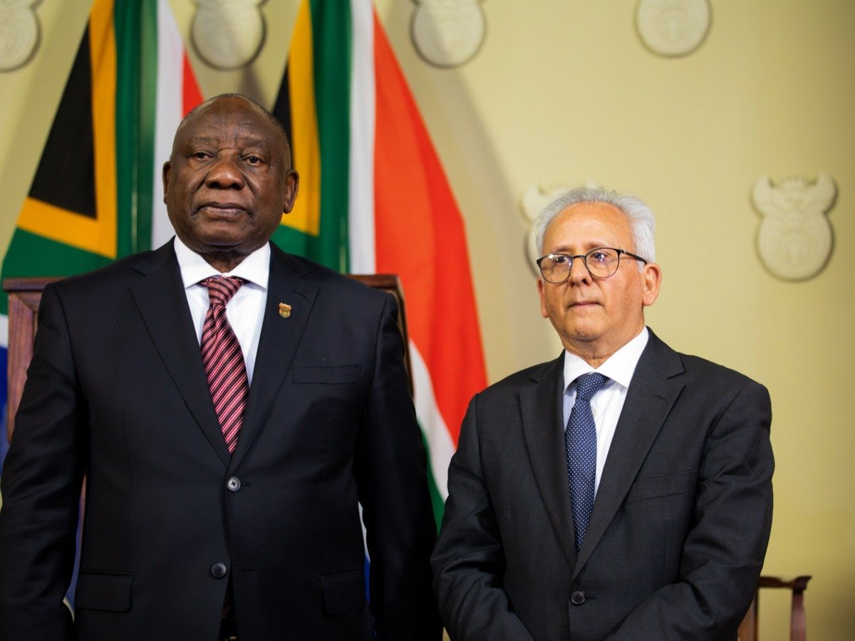 Image d'illustration pour: Ramaphosa cites no plan to have 2 police ministers for a long time