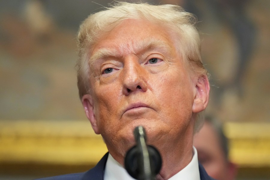 Image d'illustration pour: Trump Directs Relocation of US Nuclear Subs in Response to Ex-Russian Leader Medvedev's Remarks - Internewscast Journal