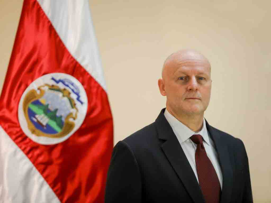 Image d'illustration pour: TSE ordena a Asamblea Legislativa incluir en agenda renuncia del vicepresidente Stephan Brunner