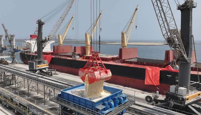 Image d'illustration pour: More than 90,000MT of raw sugar received for refining