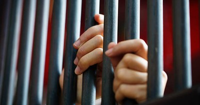 Image d'illustration pour: Kuwaiti Fashion Influencer Jailed In Bahrain For Posting Indecent Videos