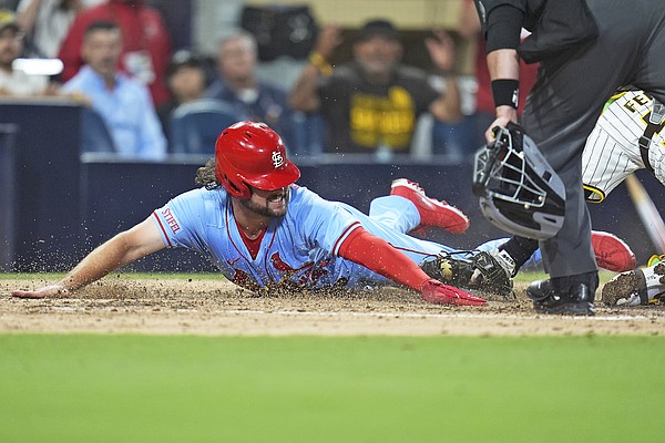 Image d'illustration pour: Winn gets a big hit as Cardinals rally past Padres 8-5 | Jefferson City News-Tribune