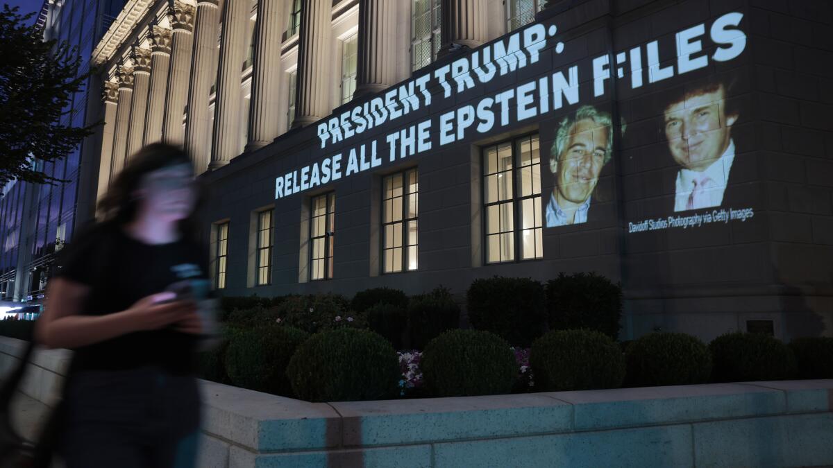 Image d'illustration pour: Commentary: In America's hardest-fought congressional district, voters agree: Release the Epstein files