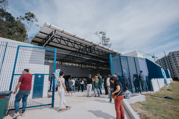 Image d'illustration pour: São Bernardo inaugura o Centro Comercial Monte Sião com 17 boxes