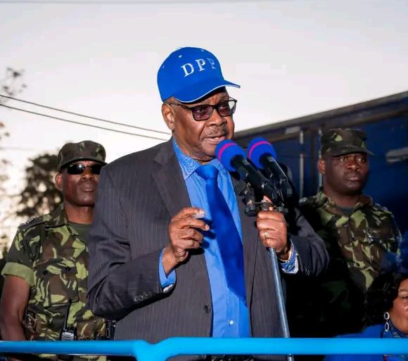 Image d'illustration pour: Political analyst defends Mutharika's absence at manifesto launch Malawi 24 | Latest News from Malawi