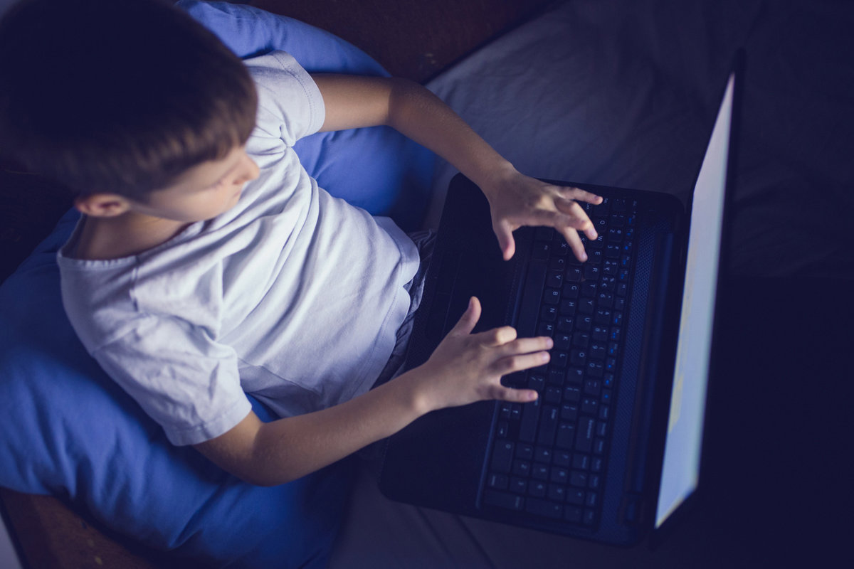 Image d'illustration pour: Estudio UNIR: Uso problemático de pornografía ligado a depresión,...