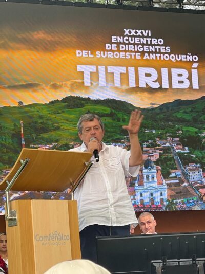 Image d'illustration pour: La Ruta del Abasto, el pacto del suroeste y Caldas para convertir el campo en motor de riqueza