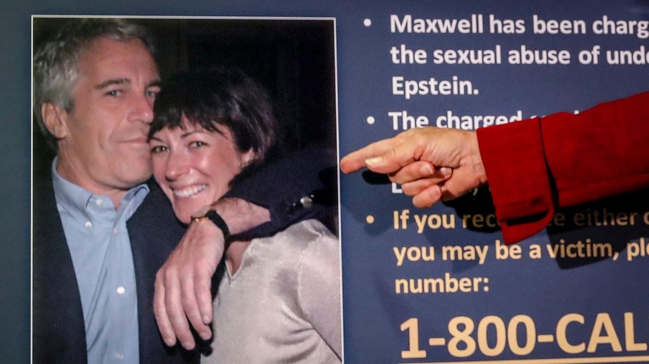 Image d'illustration pour: House committee issues subpoenas for Epstein files and depositions with the Clintons